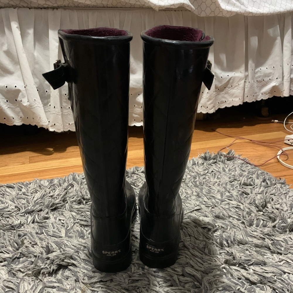 Sperry black quilted rain boots